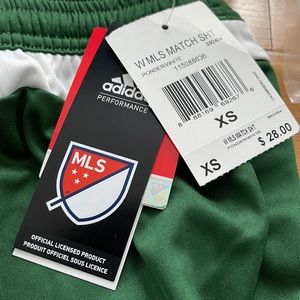 ⚽️adidas OFFICIAL MLS green/white WOMENS Shorts New/With Tags/Smokefree Home